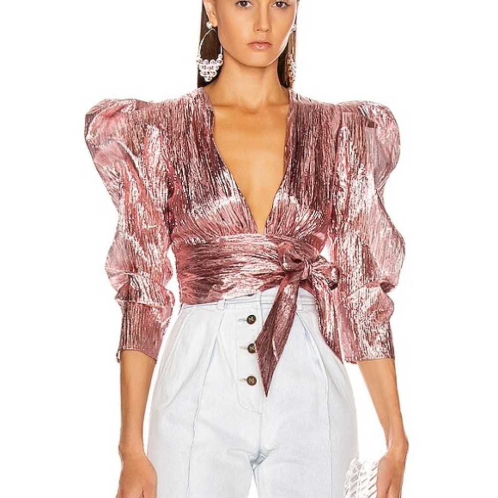Atoir revolve top